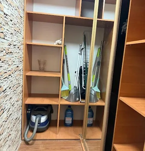 уютная на семинарской 11 Apartment